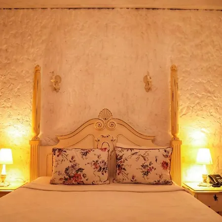 Отель Sari Gelin 2*