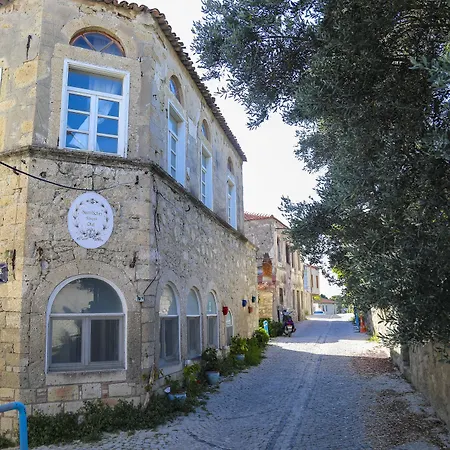 Отель Sari Gelin