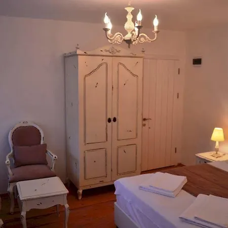 Отель Sari Gelin