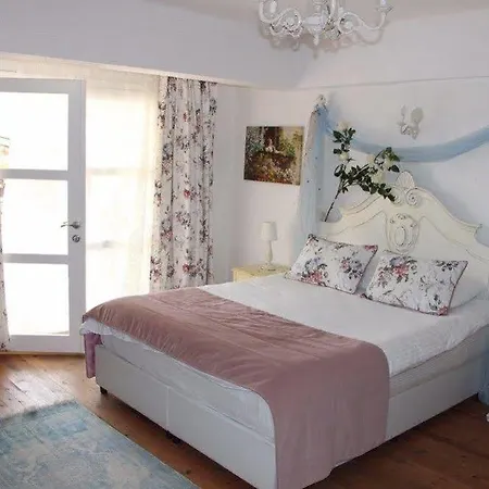 Szálloda Sari Gelin 2*